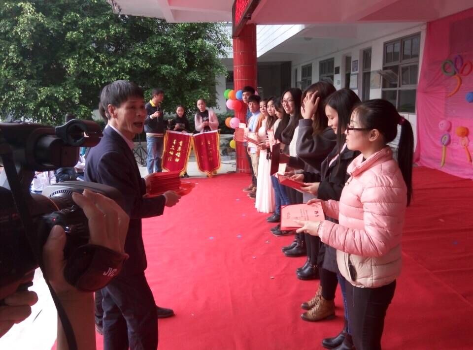 我院青志赴潮安磷溪镇溪口四村举行元旦文艺汇演